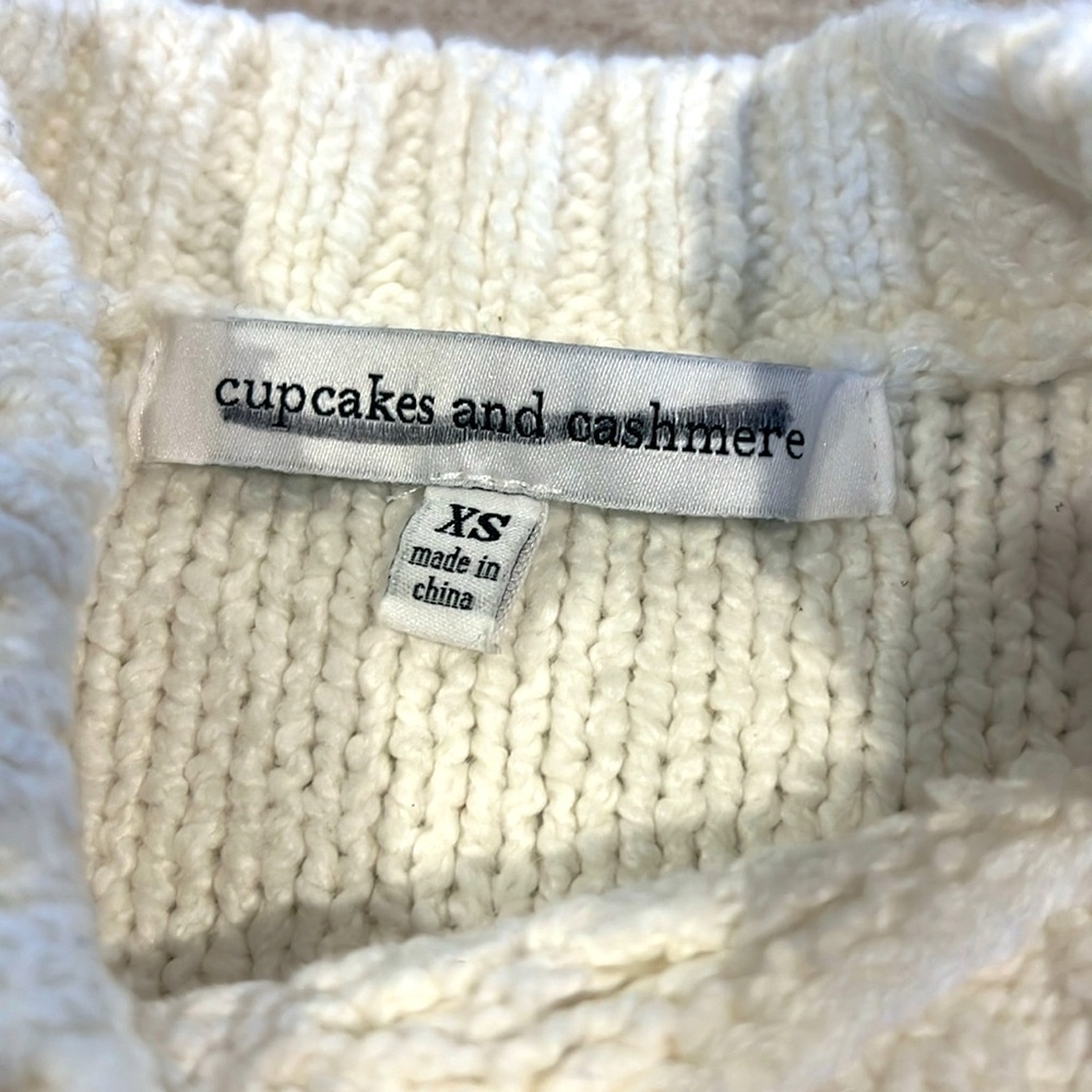 Cupcakes and Cashmere Ivory Cable Knit Sweater- Size XS - Picture 4 of 9